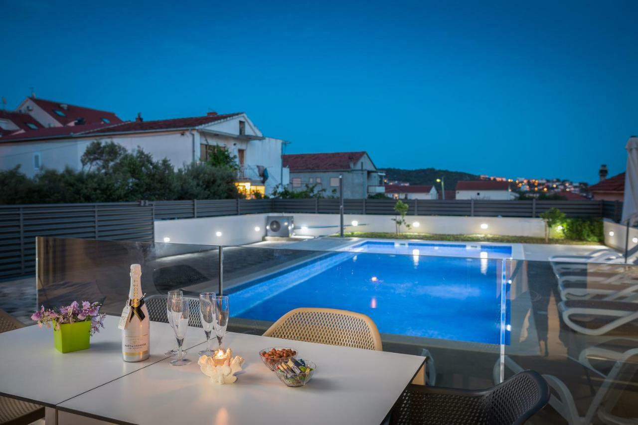 Apartments Apollo Trogir Eksteriør bilde