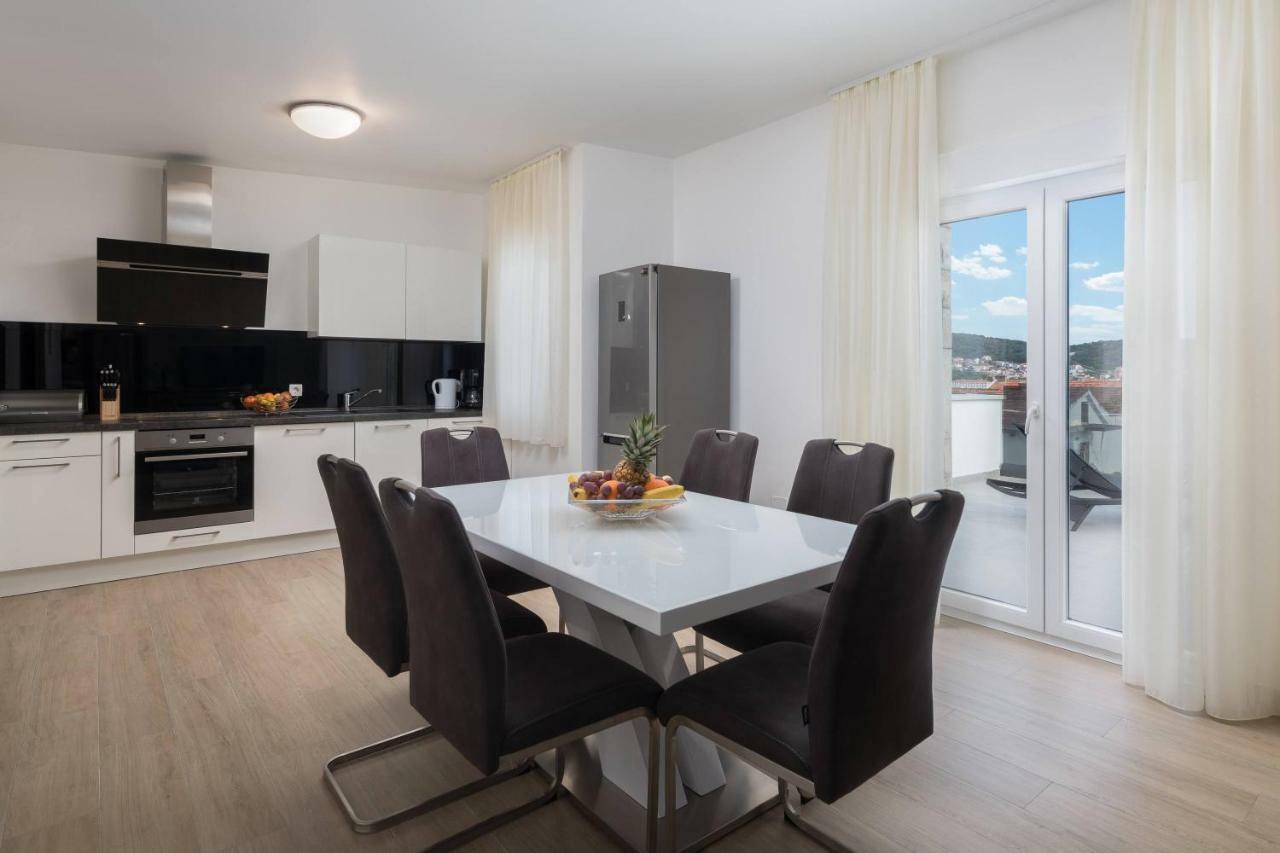 Apartments Apollo Trogir Eksteriør bilde