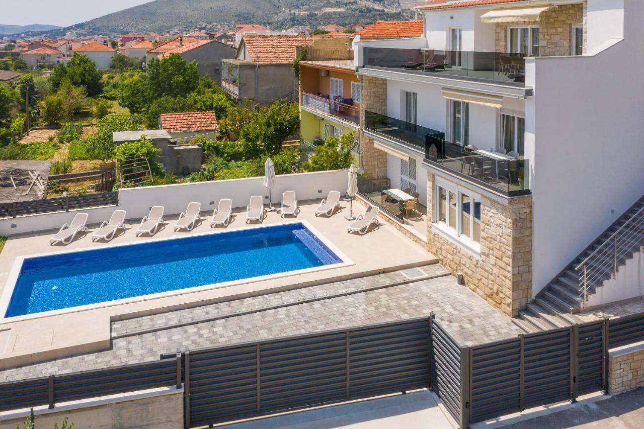 Apartments Apollo Trogir Eksteriør bilde