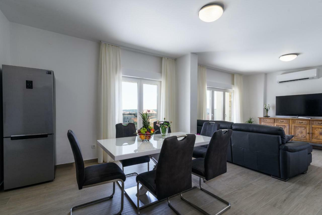 Apartments Apollo Trogir Eksteriør bilde